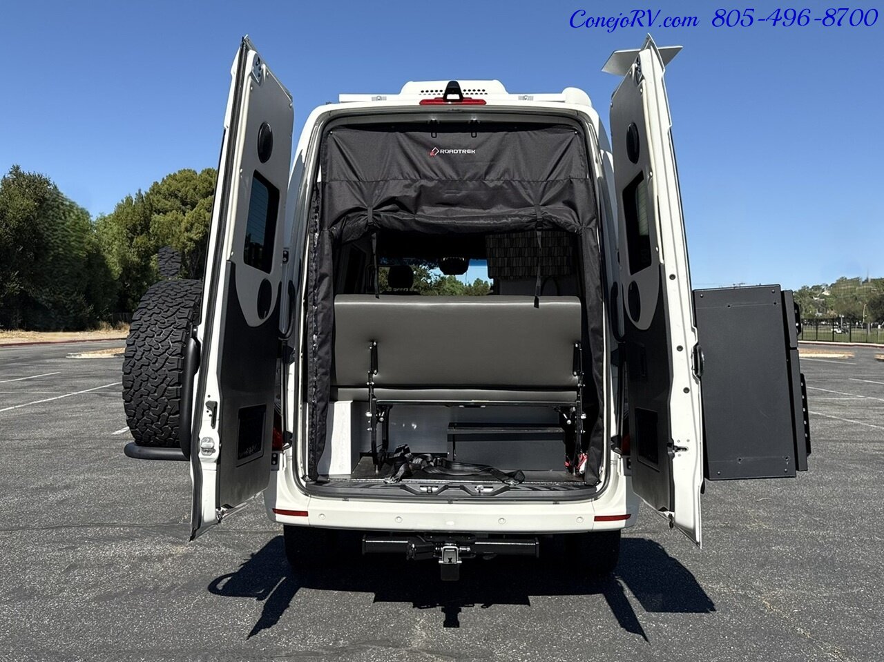 2025 Roadtrek Agile SS AWD Rear Lounge Mercedes Turbo Diesel Custom Upgrades - Photo 38 - Thousand Oaks, CA 91360