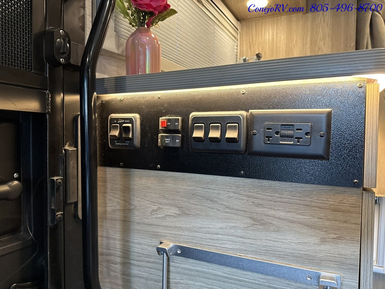 2025 Winnebago Ekko 23B Full Body Paint - Photo 12 - Thousand Oaks, CA 91360