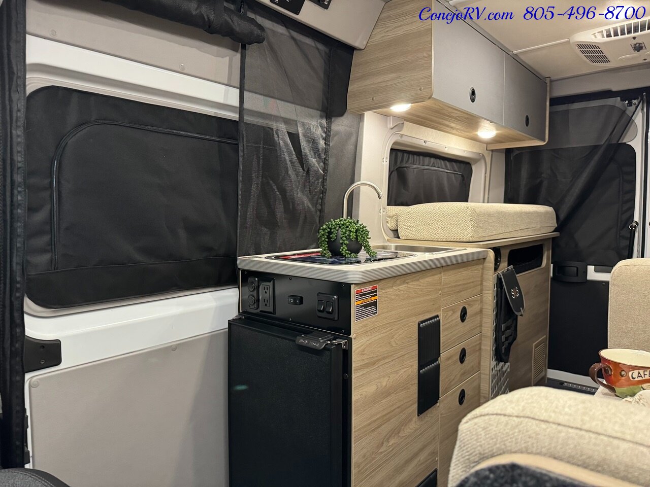 2024 Winnebago Solis Pocket 36A Murphy Bed Full Galley   - Photo 7 - Thousand Oaks, CA 91360