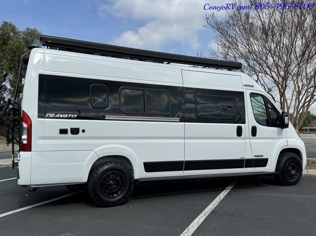 2024 Winnebago Travato 59K Touring Coach 2.8KW Onan Generator  Dealer Demo - Photo 4 - Thousand Oaks, CA 91360