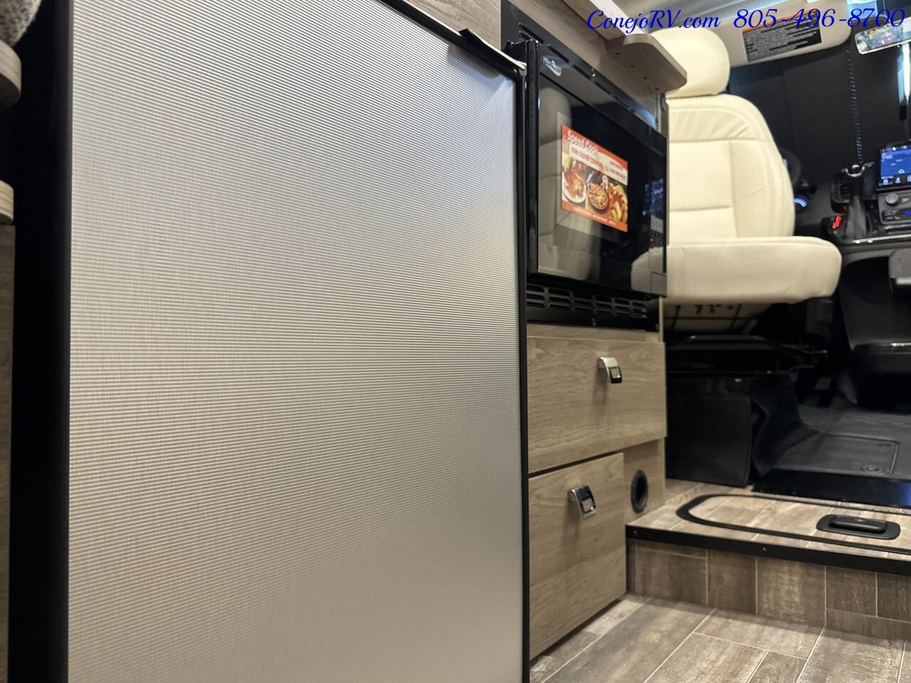 2024 Winnebago Travato 59K Touring Coach 2.8KW Onan Generator  Dealer Demo - Photo 12 - Thousand Oaks, CA 91360