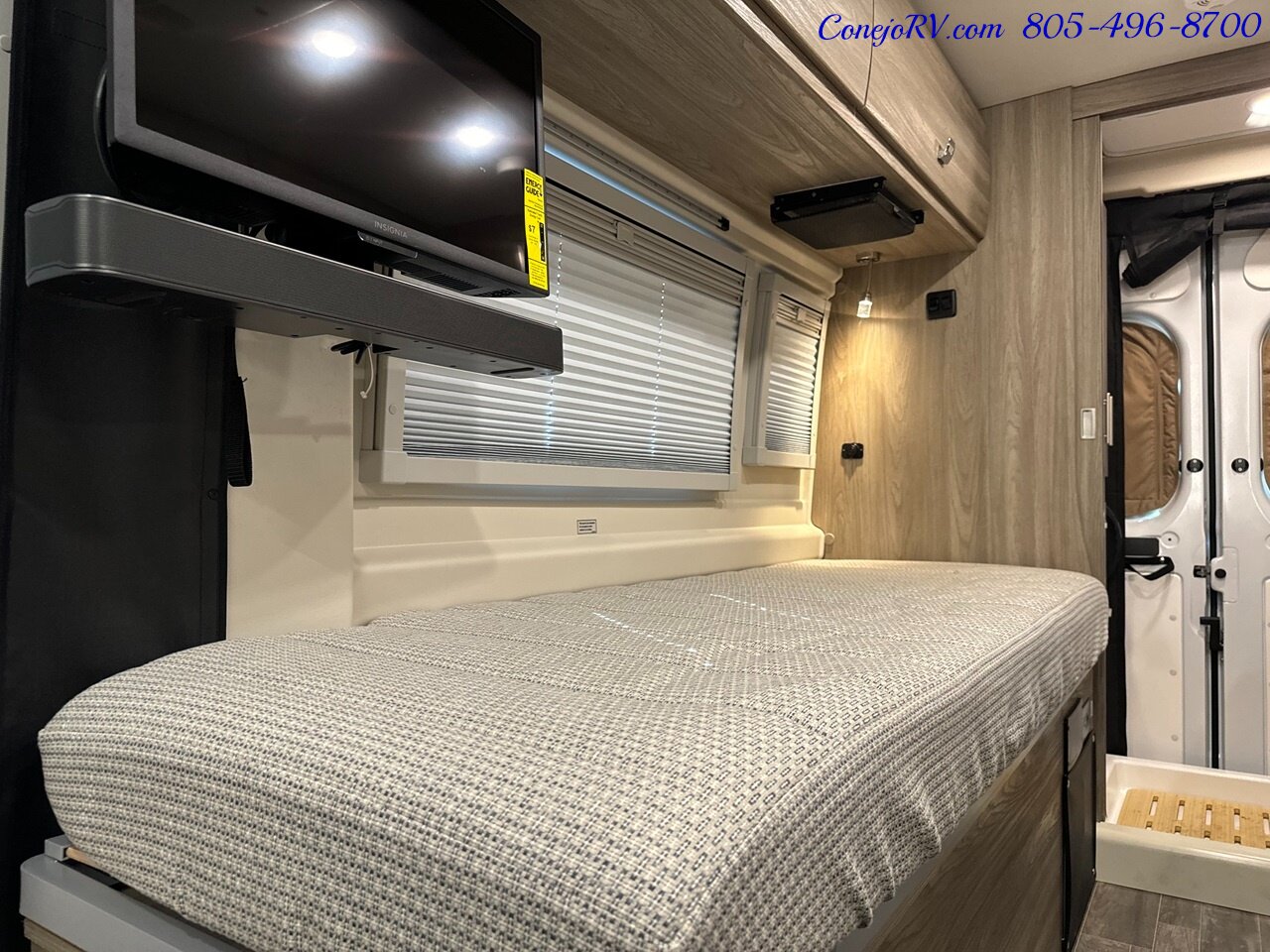 2024 Winnebago Travato 59K Touring Coach 2.8KW Onan Generator  Dealer Demo - Photo 16 - Thousand Oaks, CA 91360