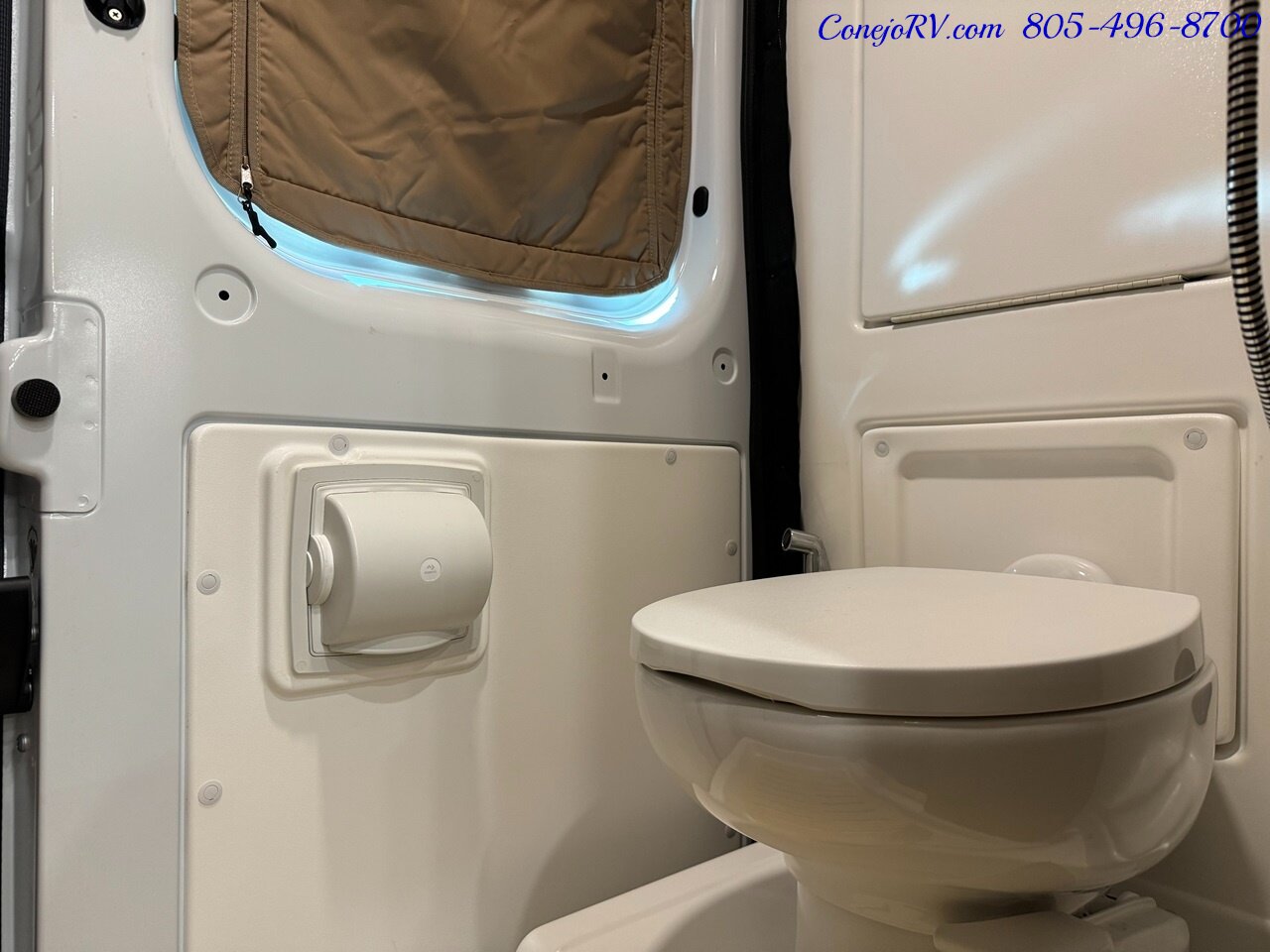 2024 Winnebago Travato 59K Touring Coach 2.8KW Onan Generator  Dealer Demo - Photo 20 - Thousand Oaks, CA 91360