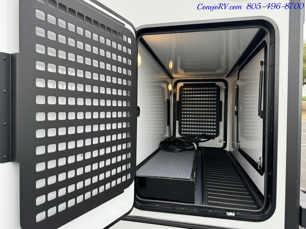 2025 Winnebago Ekko 23B Mercedes Sprinter Lithium Power All Wheel Drive   - Photo 49 - Thousand Oaks, CA 91360