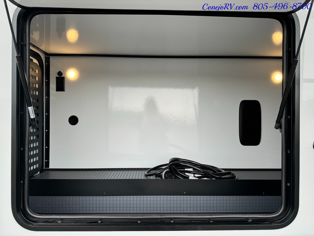 2025 Winnebago Ekko 23B Mercedes Sprinter Lithium Power All Wheel Drive   - Photo 50 - Thousand Oaks, CA 91360