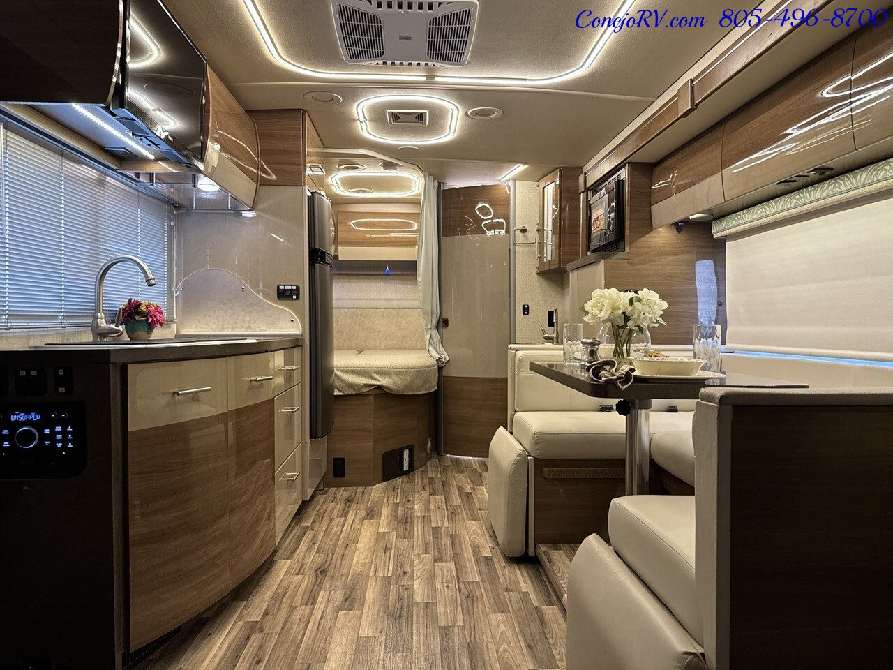 2017 Winnebago View 24J Slide-Out Mercedes Turbo Diesel Full Body Paint   - Photo 5 - Thousand Oaks, CA 91360