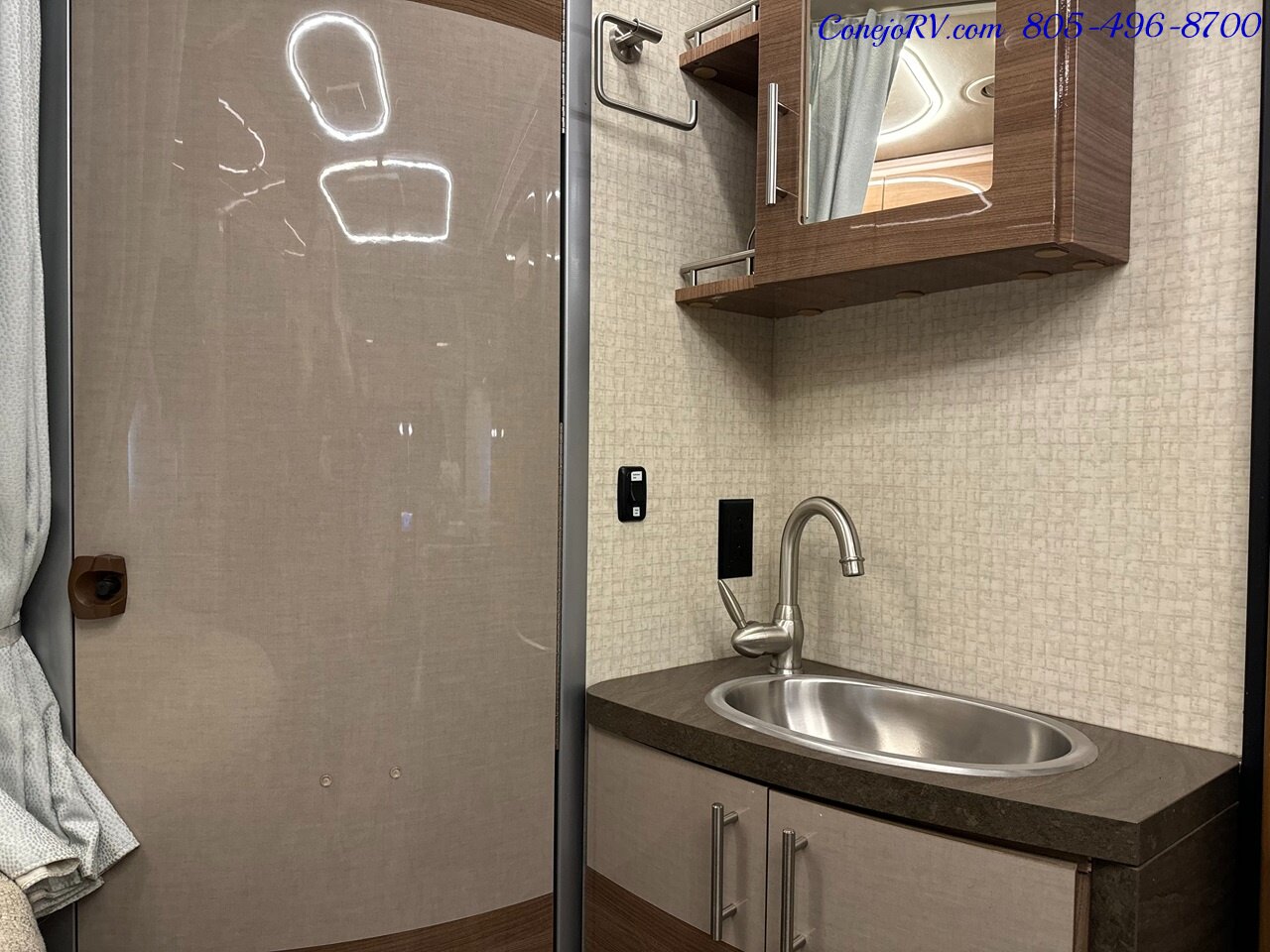 2017 Winnebago View 24J Slide-Out Mercedes Turbo Diesel Full Body Paint   - Photo 15 - Thousand Oaks, CA 91360