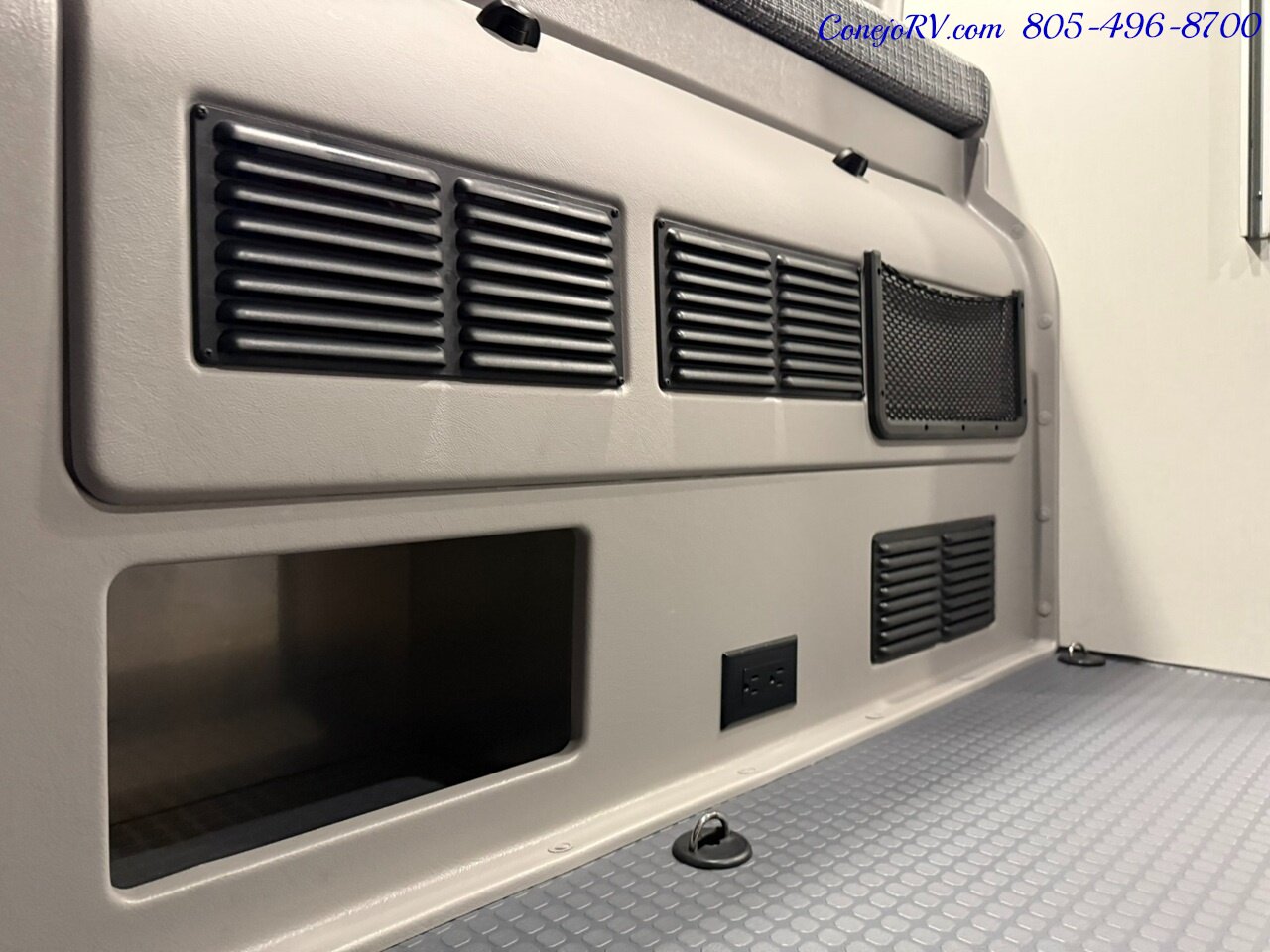 2023 Winnebago Revel 44E 4X4 Sprinter Mercedes Turbo Diesel, 320 AH Lithium  27K Miles - Photo 22 - Thousand Oaks, CA 91360