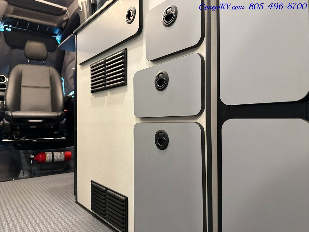 2023 Winnebago Revel 44E 4X4 Sprinter Mercedes Turbo Diesel, 320 AH Lithium  27K Miles - Photo 13 - Thousand Oaks, CA 91360