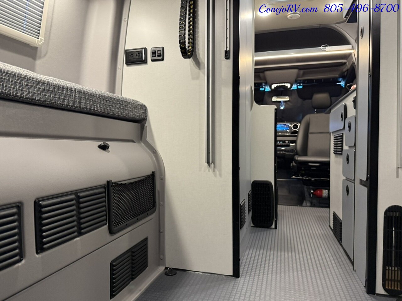 2023 Winnebago Revel 44E 4X4 Sprinter Mercedes Turbo Diesel, 320 AH Lithium  27K Miles - Photo 27 - Thousand Oaks, CA 91360