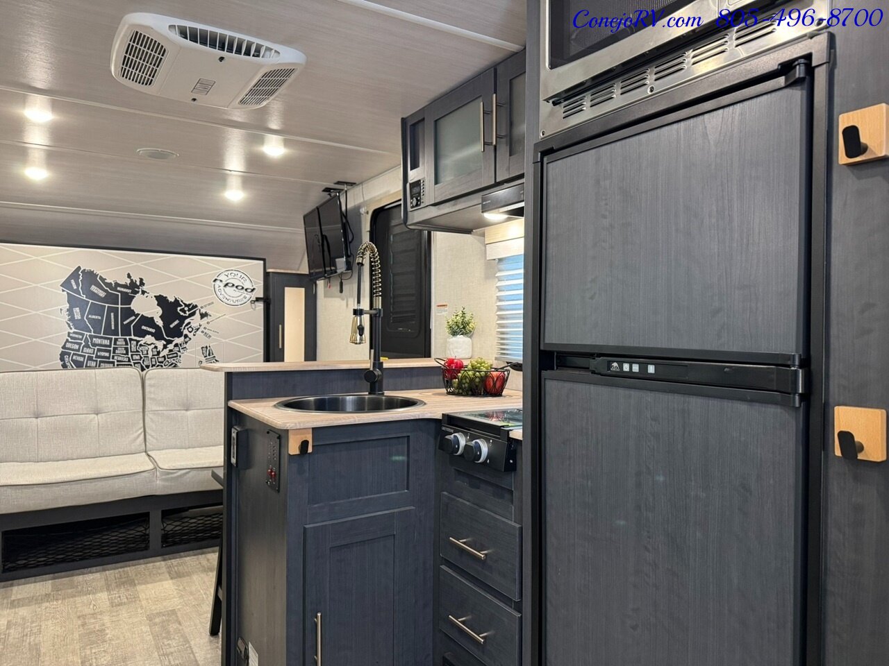2023 Forest River R-POD RP203 Slide Out Bunkhouse Murphy Bed Full Galley Travel   - Photo 23 - Thousand Oaks, CA 91360