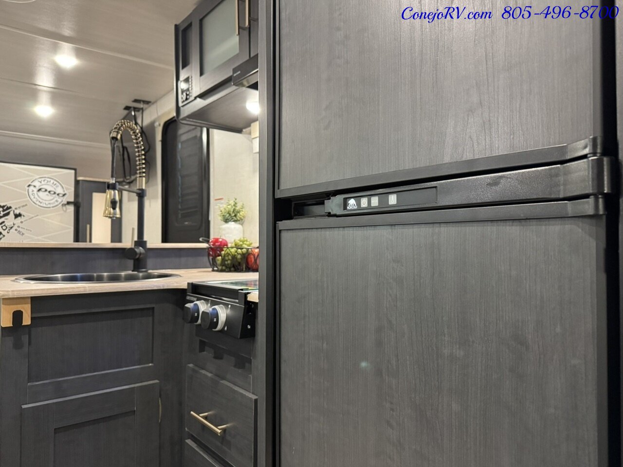 2023 Forest River R-POD RP203 Slide Out Bunkhouse Murphy Bed Full Galley Travel   - Photo 14 - Thousand Oaks, CA 91360