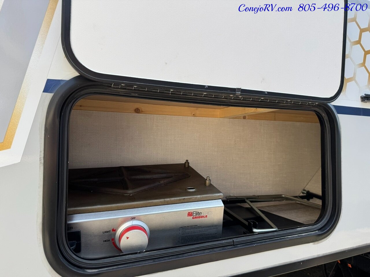 2023 Forest River R-POD RP203 Slide Out Bunkhouse Murphy Bed Full Galley Travel   - Photo 34 - Thousand Oaks, CA 91360