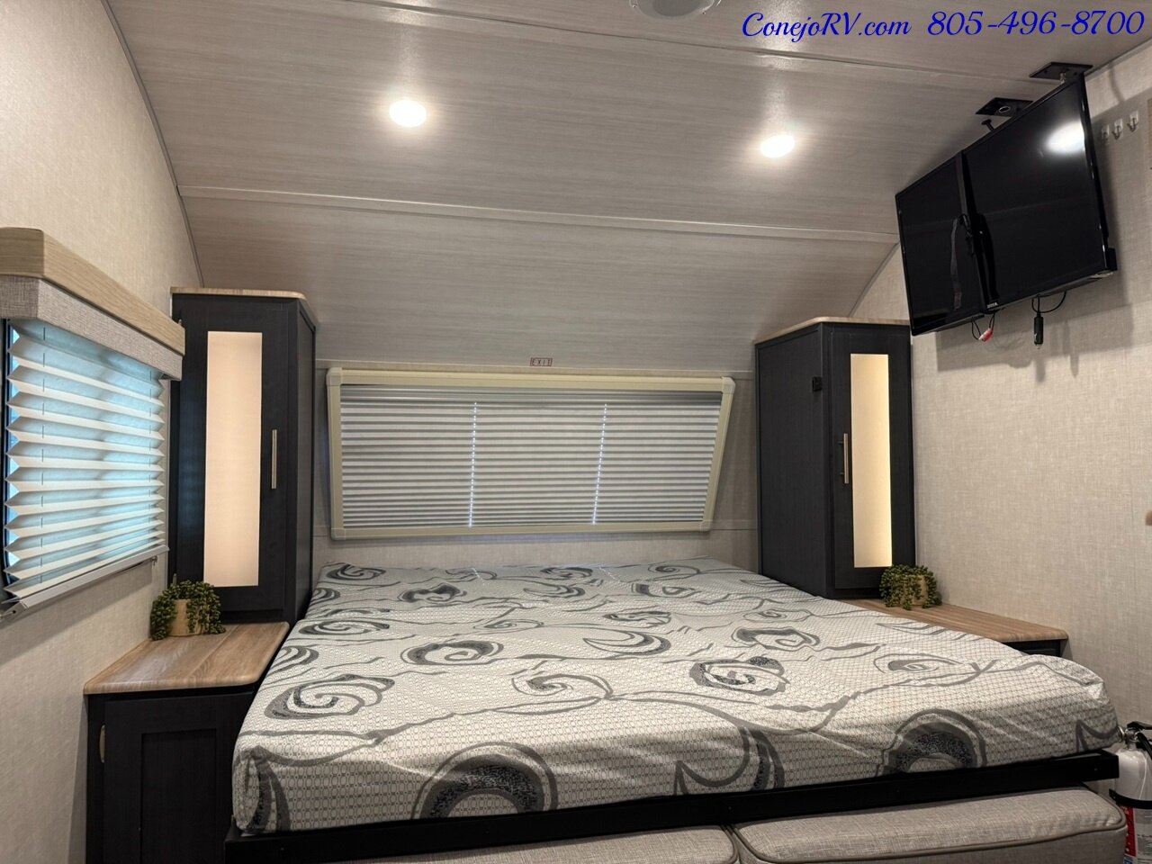 2023 Forest River R-POD RP203 Slide Out Bunkhouse Murphy Bed Full Galley Travel   - Photo 27 - Thousand Oaks, CA 91360
