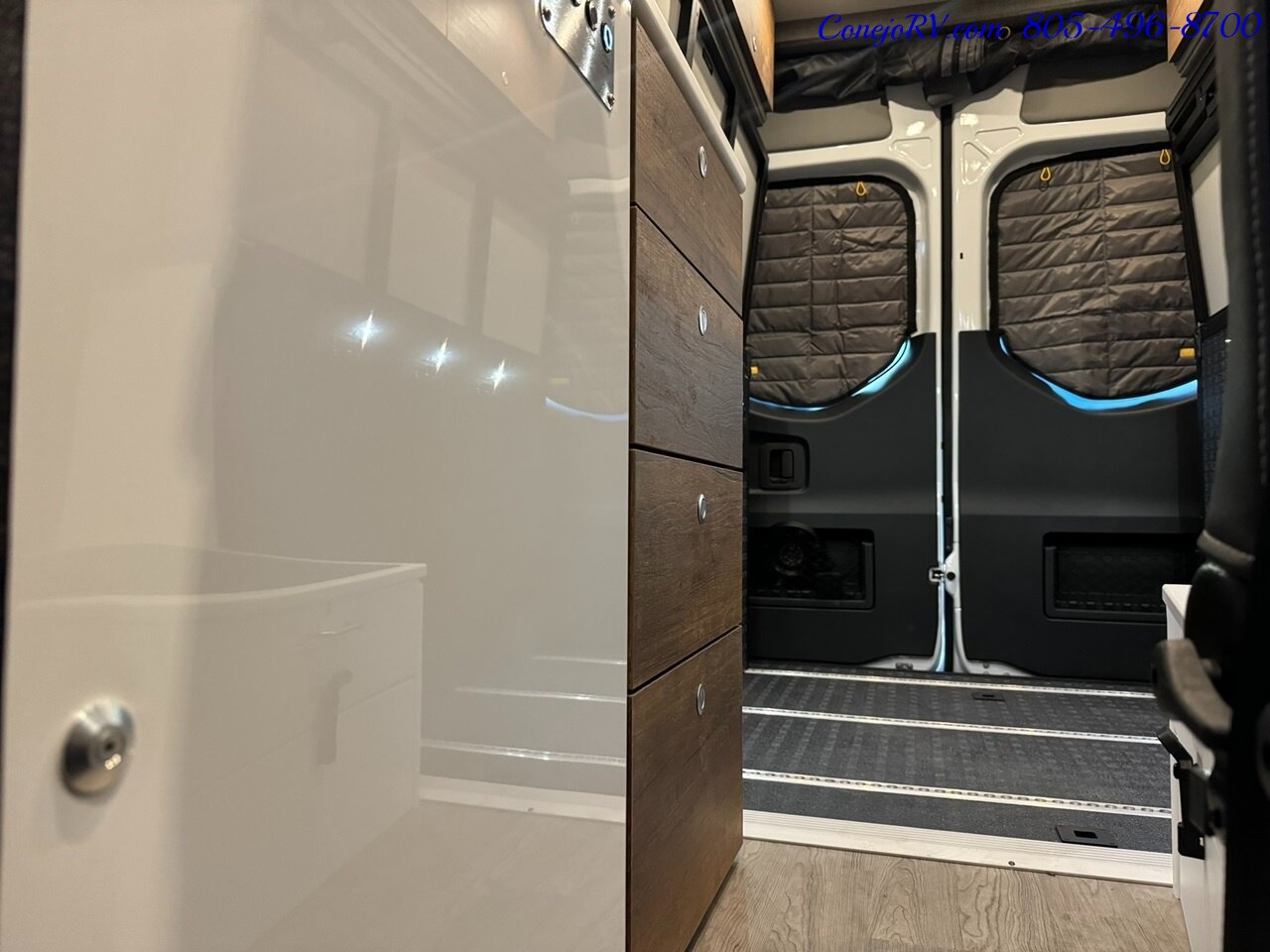 2024 Storyteller Overland Classic Mode AWD Lithionics Lithium System Mercedes Sprinter  Turbo Diesel 15K FACTORY REBATE! - Photo 13 - Thousand Oaks, CA 91360