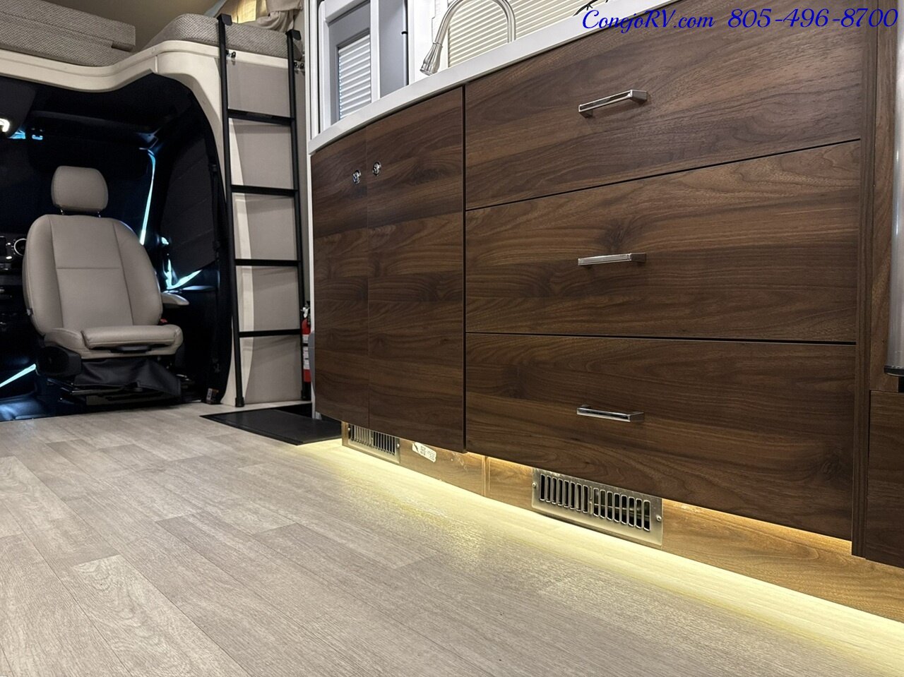 2022 Winnebago View 24J Slide-Out Horseshoe Dinette Mercedes Turbo Diesel 11K Miles - Photo 16 - Thousand Oaks, CA 91360