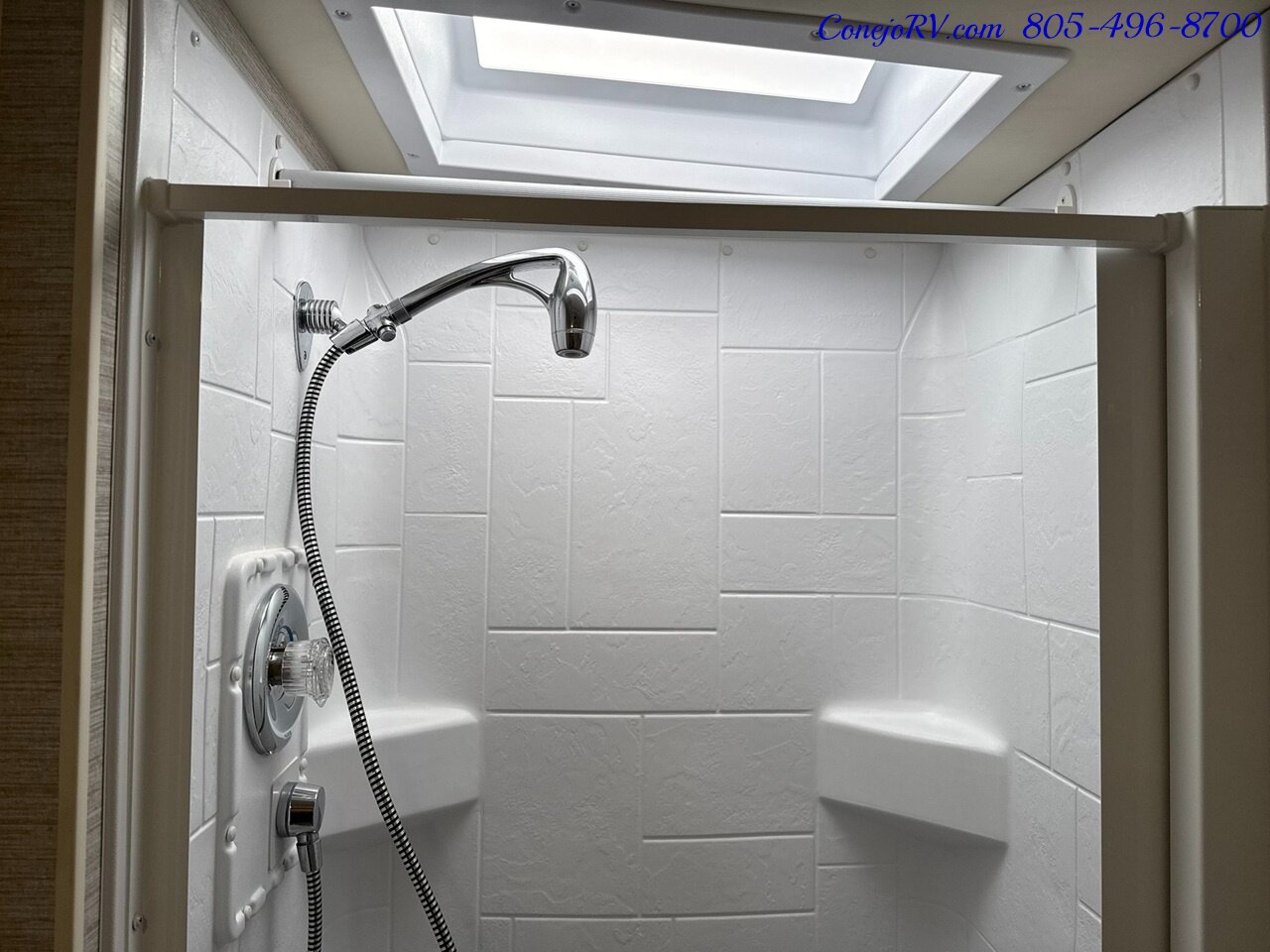 2022 Winnebago View 24J Slide-Out Horseshoe Dinette Mercedes Turbo Diesel 11K Miles - Photo 19 - Thousand Oaks, CA 91360