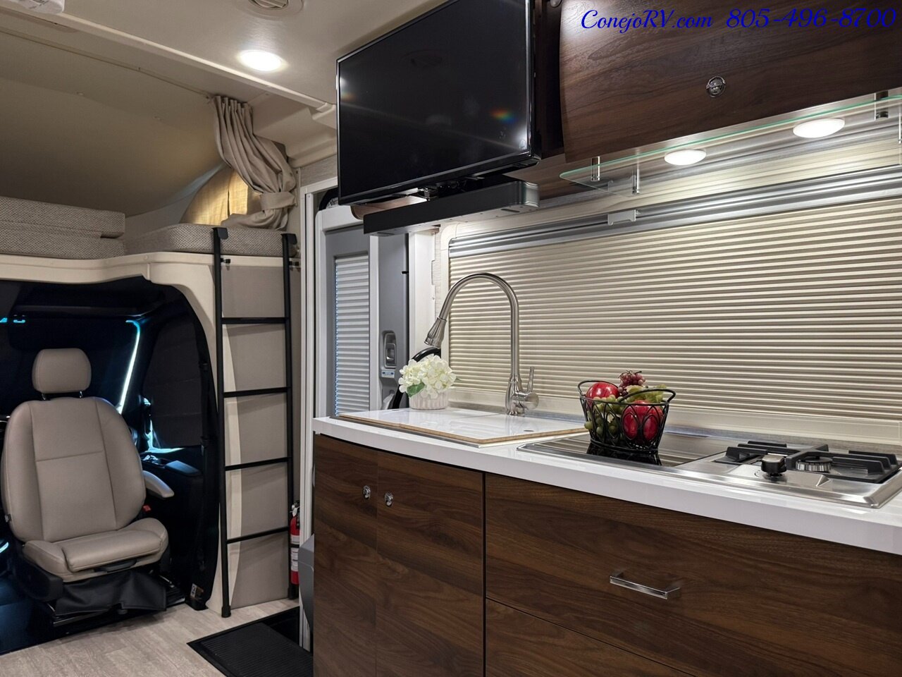 2022 Winnebago View 24J Slide-Out Horseshoe Dinette Mercedes Turbo Diesel 11K Miles - Photo 17 - Thousand Oaks, CA 91360
