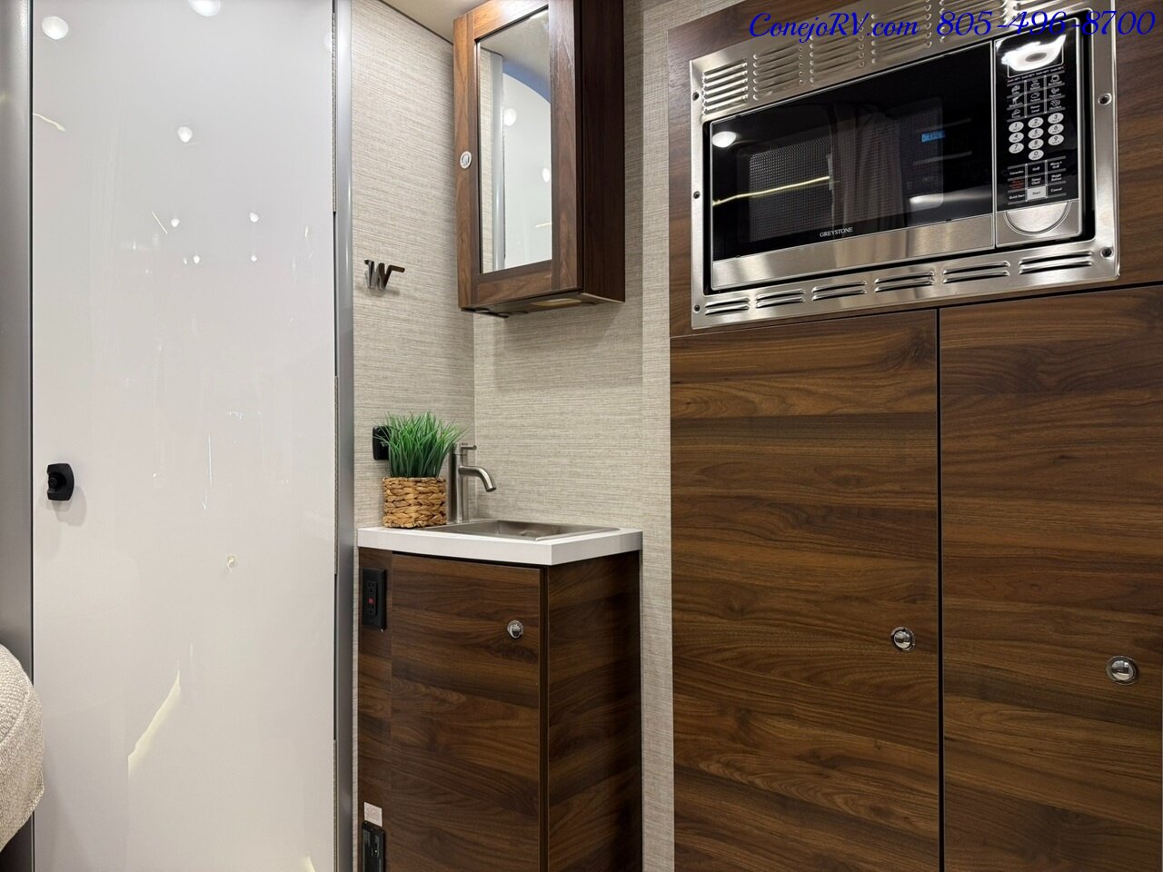 2022 Winnebago View 24J Slide-Out Horseshoe Dinette Mercedes Turbo Diesel 11K Miles - Photo 18 - Thousand Oaks, CA 91360