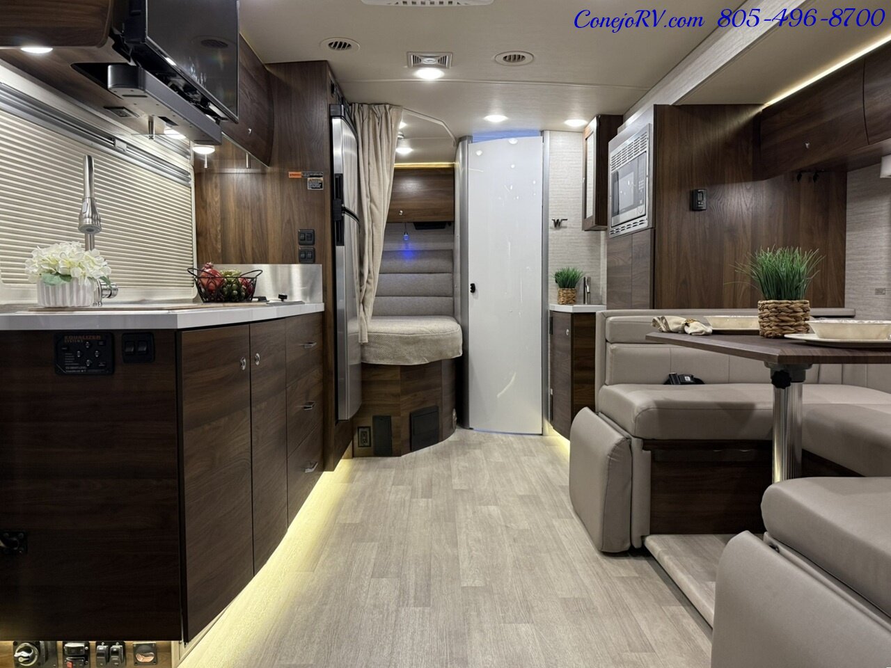 2022 Winnebago View 24J Slide-Out Horseshoe Dinette Mercedes Turbo Diesel 11K Miles - Photo 5 - Thousand Oaks, CA 91360