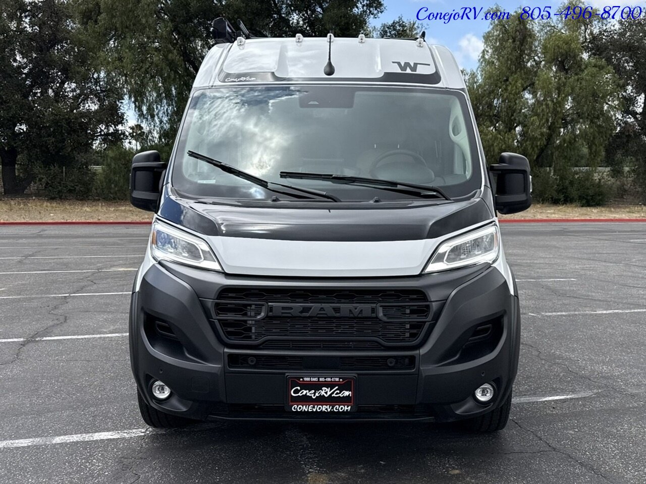 2027 Winnebago Travato 59K Touring Coach 2.8KW Onan Generator - Photo 38 - Thousand Oaks, CA 91360