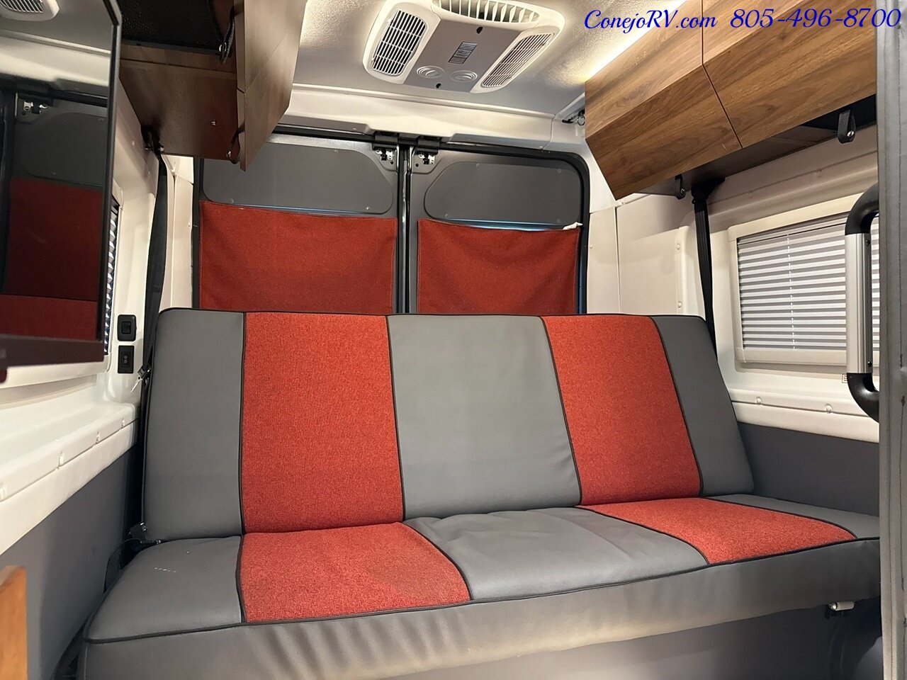 2023 Winnebago ROAM 59RX  Accessibility Power Lift Power Lounge Full Galley - Photo 19 - Thousand Oaks, CA 91360