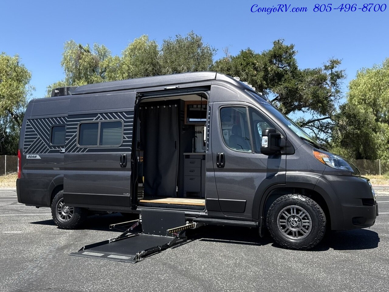 2023 Winnebago ROAM 59RX  Accessibility Power Lift Power Lounge Full Galley - Photo 39 - Thousand Oaks, CA 91360