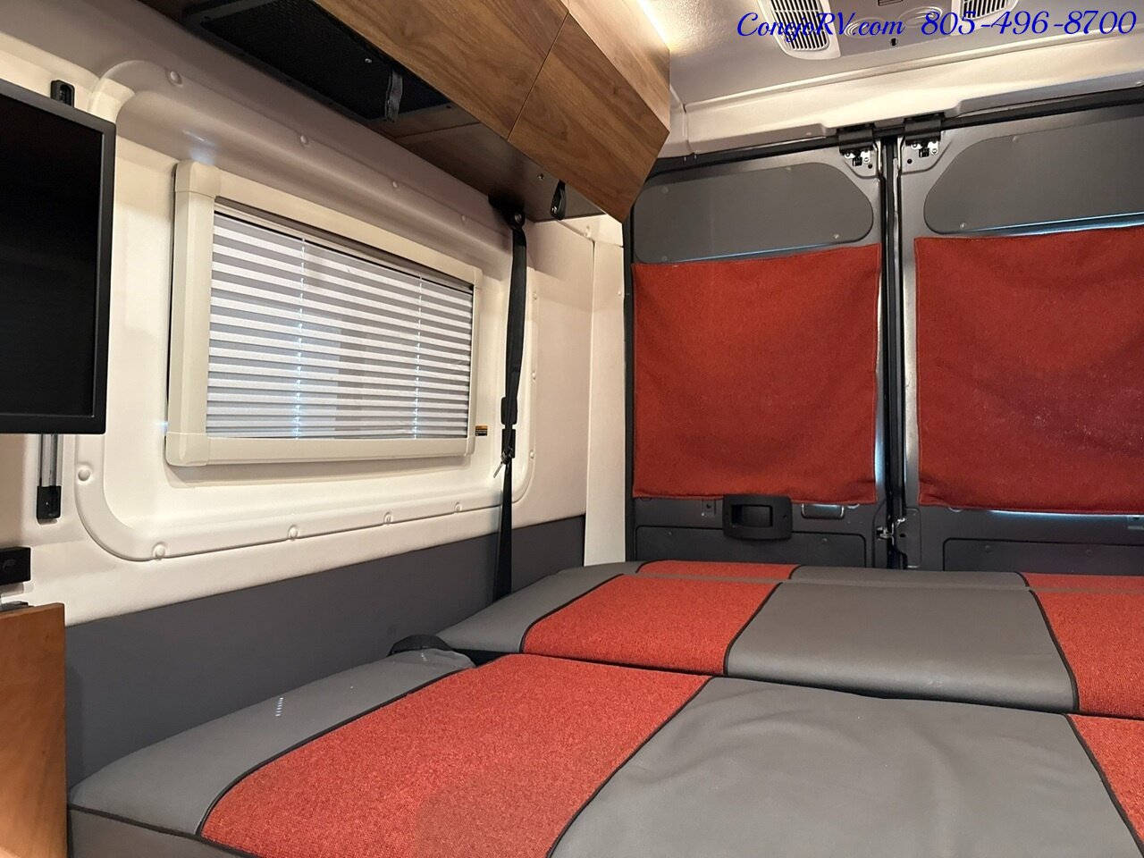 2023 Winnebago ROAM 59RX  Accessibility Power Lift Power Lounge Full Galley - Photo 24 - Thousand Oaks, CA 91360