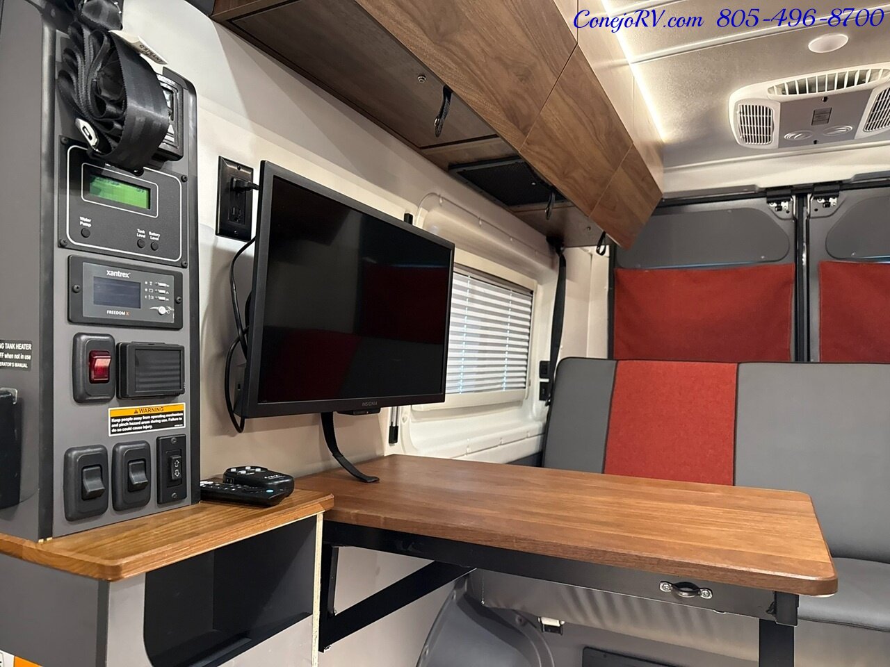 2023 Winnebago ROAM 59RX  Accessibility Power Lift Power Lounge Full Galley - Photo 16 - Thousand Oaks, CA 91360
