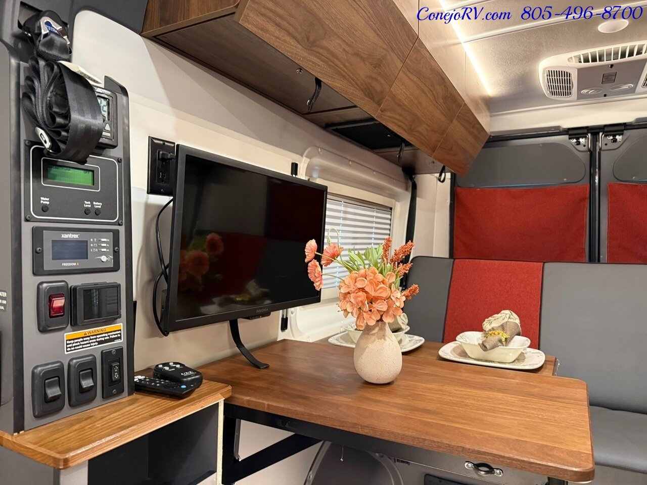 2023 Winnebago ROAM 59RX  Accessibility Power Lift Power Lounge Full Galley - Photo 12 - Thousand Oaks, CA 91360