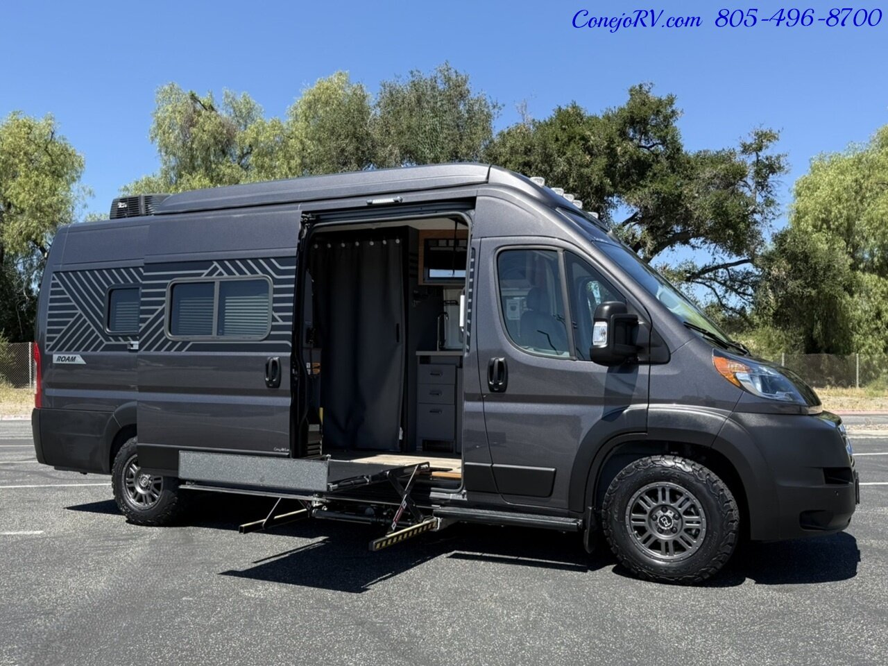 2023 Winnebago ROAM 59RX  Accessibility Power Lift Power Lounge Full Galley - Photo 40 - Thousand Oaks, CA 91360