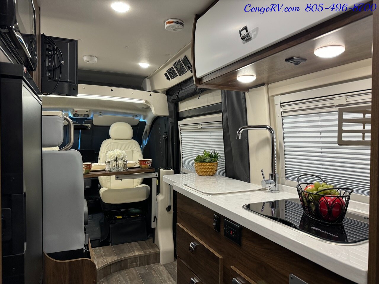 2024 Winnebago Travato 59G Touring Coach Full Galley Murphy Bed   - Photo 31 - Thousand Oaks, CA 91360