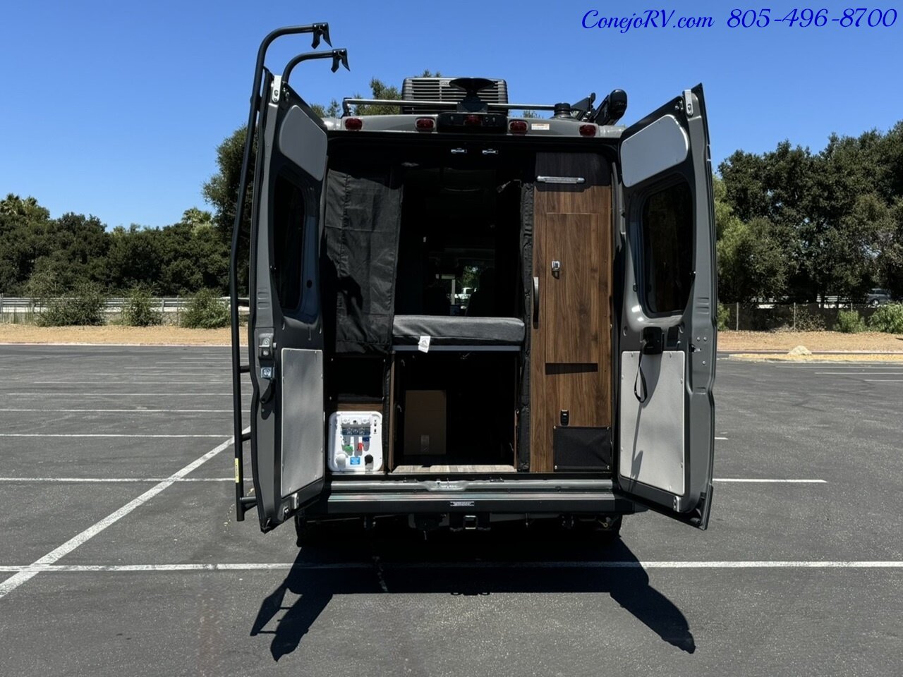 2024 Winnebago Travato 59G Touring Coach Full Galley Murphy Bed   - Photo 43 - Thousand Oaks, CA 91360