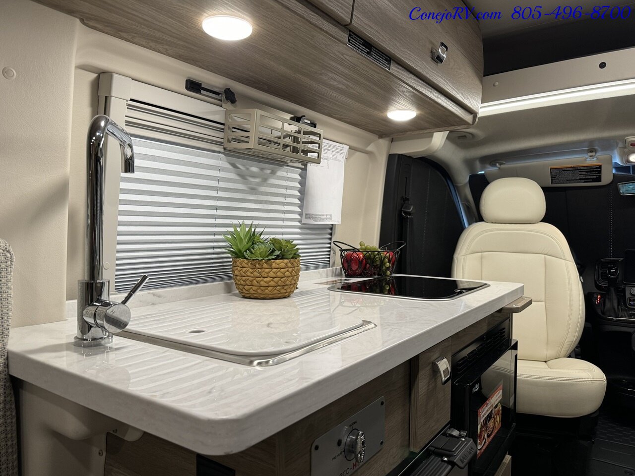 2024 Winnebago Travato 59K Touring Coach 2.8KW Onan Generator   - Photo 13 - Thousand Oaks, CA 91360