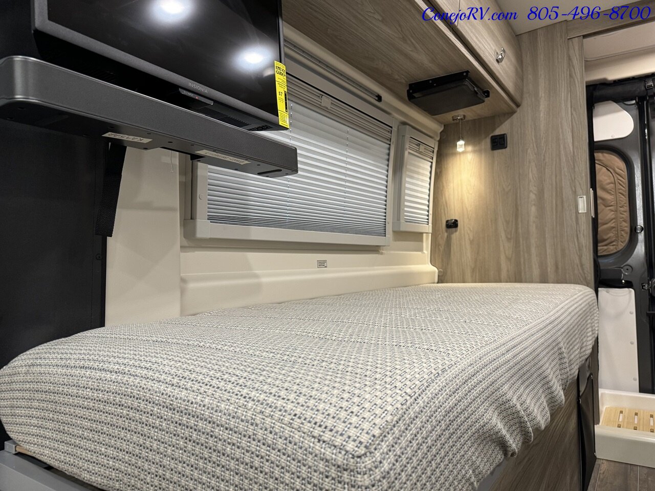 2024 Winnebago Travato 59K Touring Coach 2.8KW Onan Generator   - Photo 18 - Thousand Oaks, CA 91360