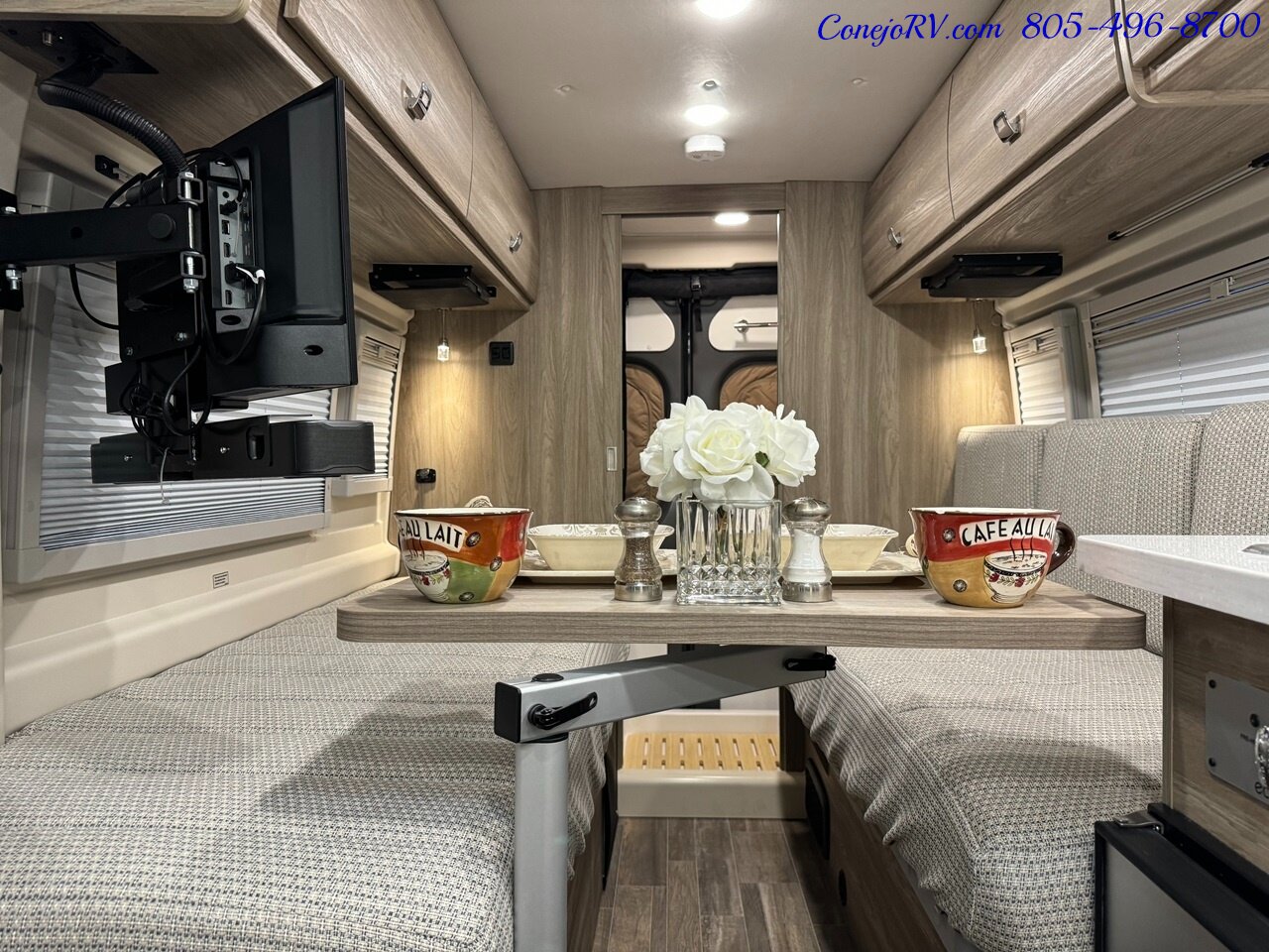 2024 Winnebago Travato 59K Touring Coach 2.8KW Onan Generator   - Photo 14 - Thousand Oaks, CA 91360