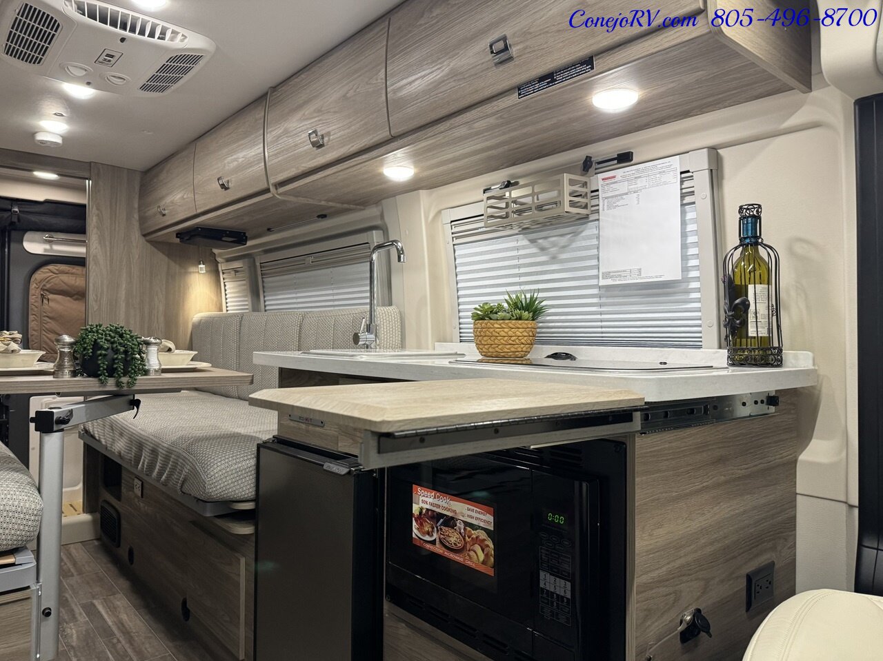 2024 Winnebago Travato 59K Touring Coach 2.8KW Onan Generator   - Photo 8 - Thousand Oaks, CA 91360