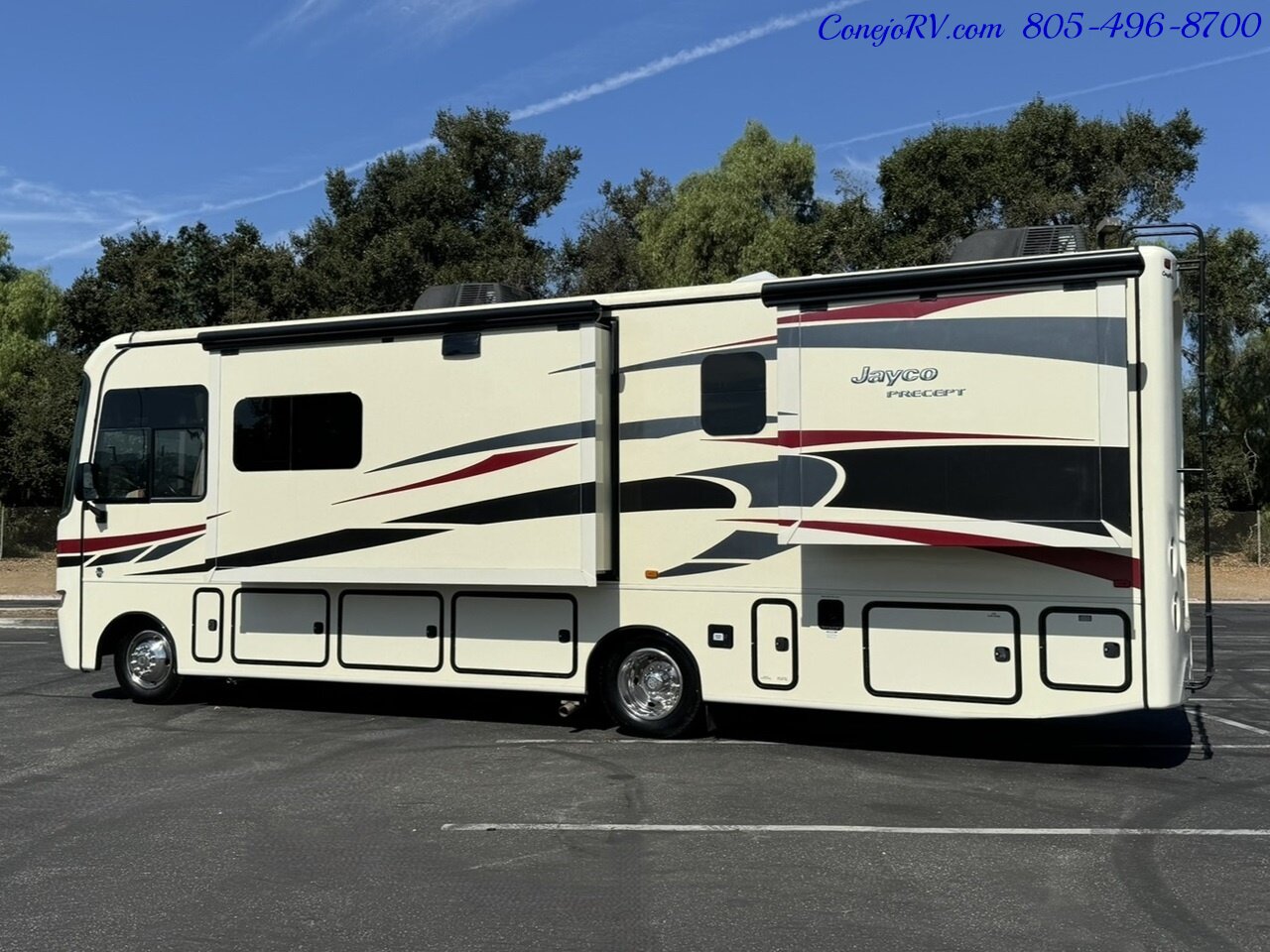 2015 Jayco Precept 31UL Triple Slide-Out 5.5kw Generator 16k Miles   - Photo 2 - Thousand Oaks, CA 91360