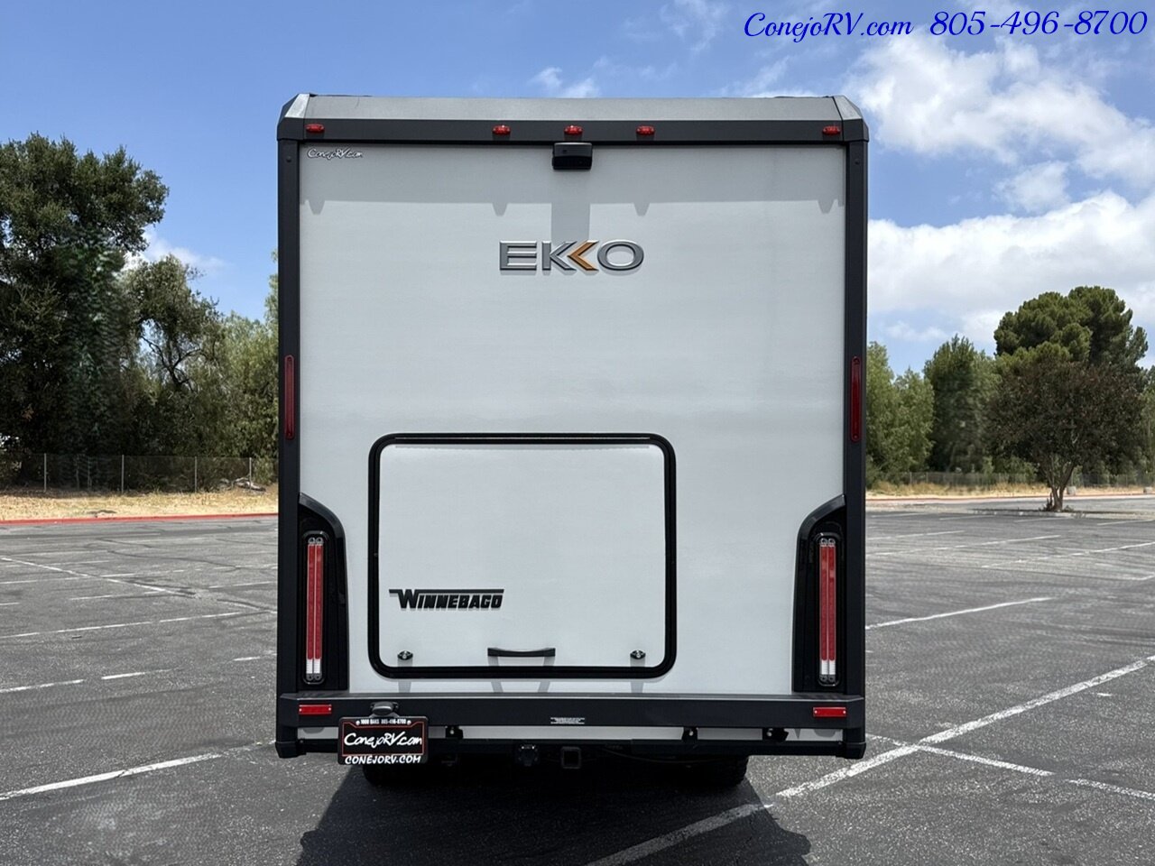 2025 Winnebago Ekko 23B Mercedes AWD 5k Miles - Photo 47 - Thousand Oaks, CA 91360