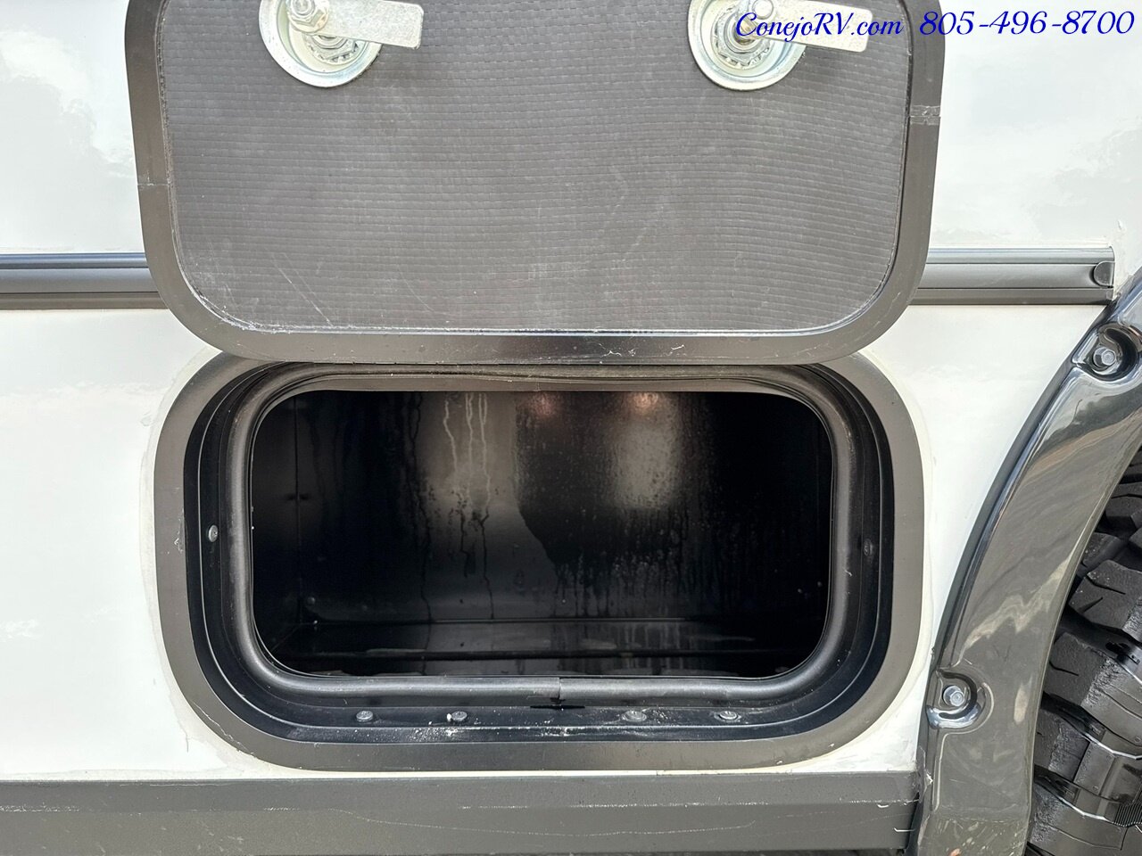 2025 Winnebago Ekko 23B Mercedes AWD 5k Miles - Photo 39 - Thousand Oaks, CA 91360