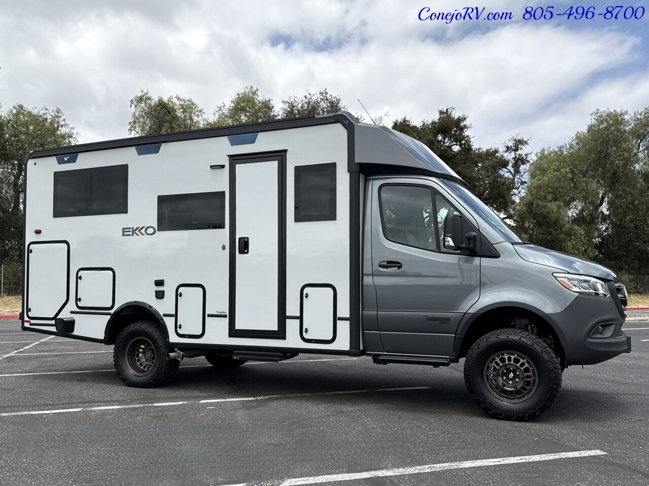 2025 Winnebago Ekko 23B Mercedes AWD 5k Miles - Photo 3 - Thousand Oaks, CA 91360