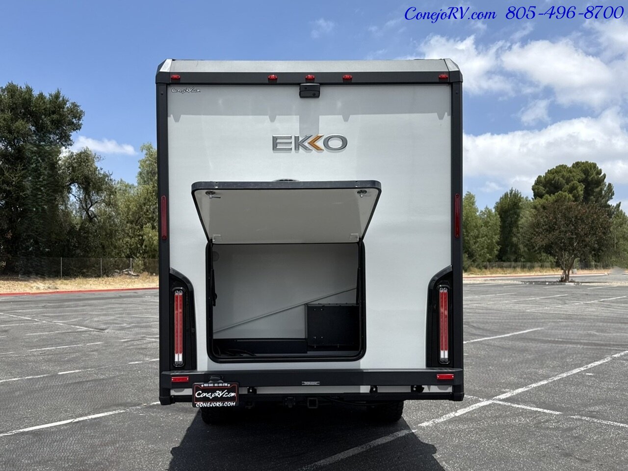 2025 Winnebago Ekko 23B Mercedes AWD 5k Miles - Photo 48 - Thousand Oaks, CA 91360