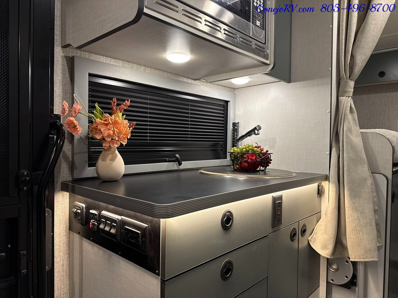2025 Winnebago Ekko 23B Mercedes AWD 5k Miles - Photo 11 - Thousand Oaks, CA 91360