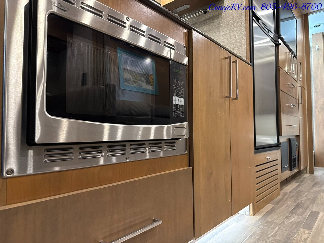 2020 Tiffin Wayfarer 25RW Murphy Bed Full Wall Slide-Out Mercedes Turbo  Diesel Full Body Paint 27K Miles - Photo 14 - Thousand Oaks, CA 91360