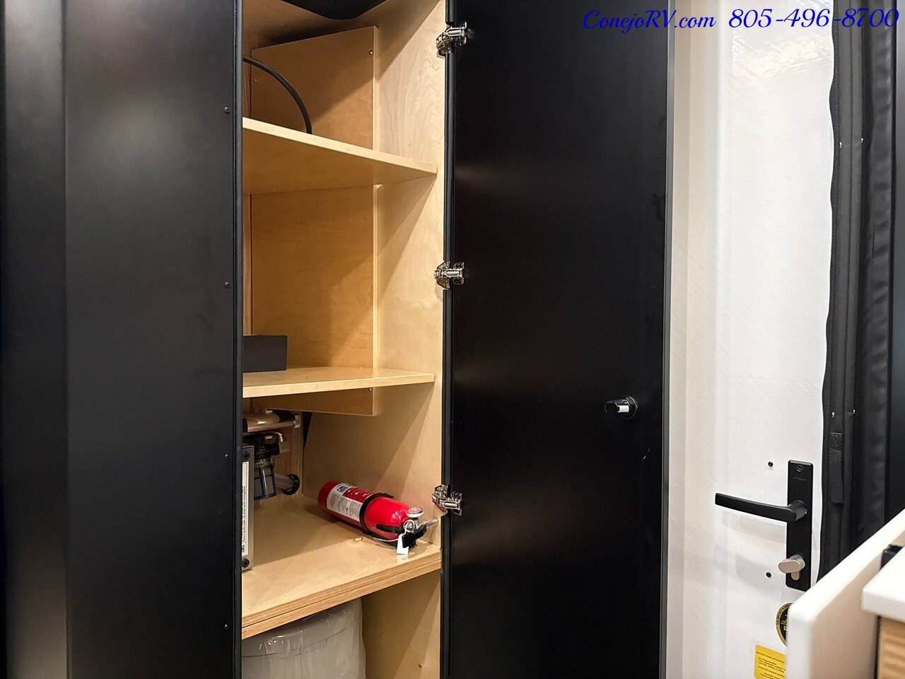 2027 Rossmonster Loft Loft AWD Mercedes Sprinter 144 3500 Chassis  1K AH Lithium System Rear Lounge Power Lift Bed - Photo 15 - Thousand Oaks, CA 91360