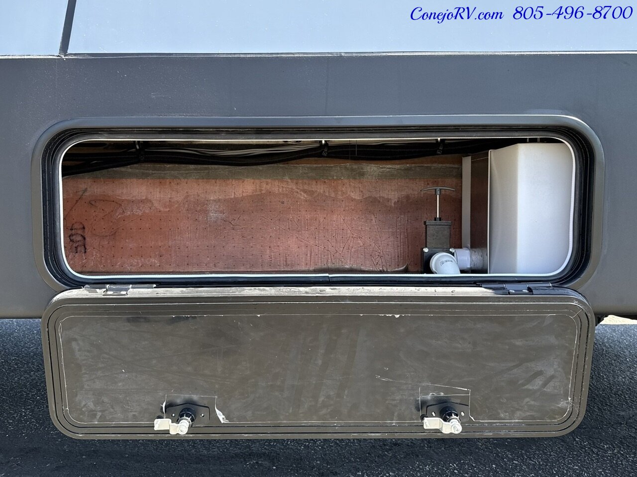 2027 Rossmonster Loft Loft AWD Mercedes Sprinter 144 3500 Chassis  1K AH Lithium System Rear Lounge Power Lift Bed - Photo 42 - Thousand Oaks, CA 91360