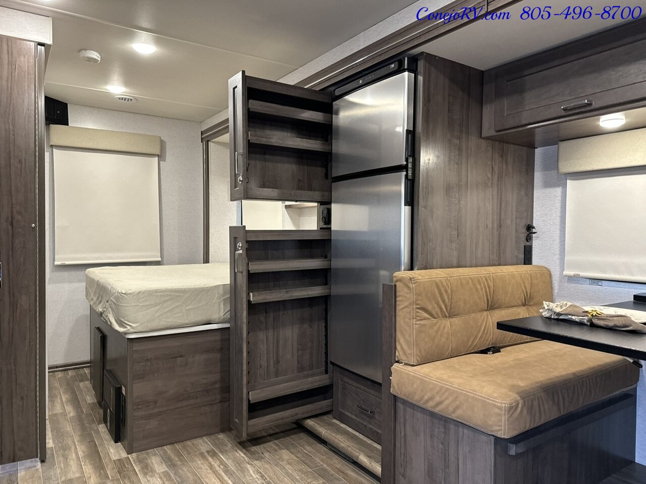 2025 Winnebago Porto 24P Full Wall Slide-Out Mercedes Turbo Diesel Full  Body Paint - Photo 16 - Thousand Oaks, CA 91360