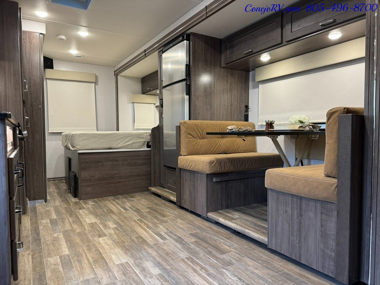 2025 Winnebago Porto 24P Full Wall Slide-Out Mercedes Turbo Diesel Full  Body Paint - Photo 6 - Thousand Oaks, CA 91360