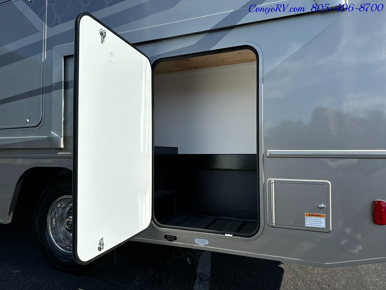 2025 Winnebago Porto 24P Full Wall Slide-Out Mercedes Turbo Diesel Full  Body Paint - Photo 39 - Thousand Oaks, CA 91360