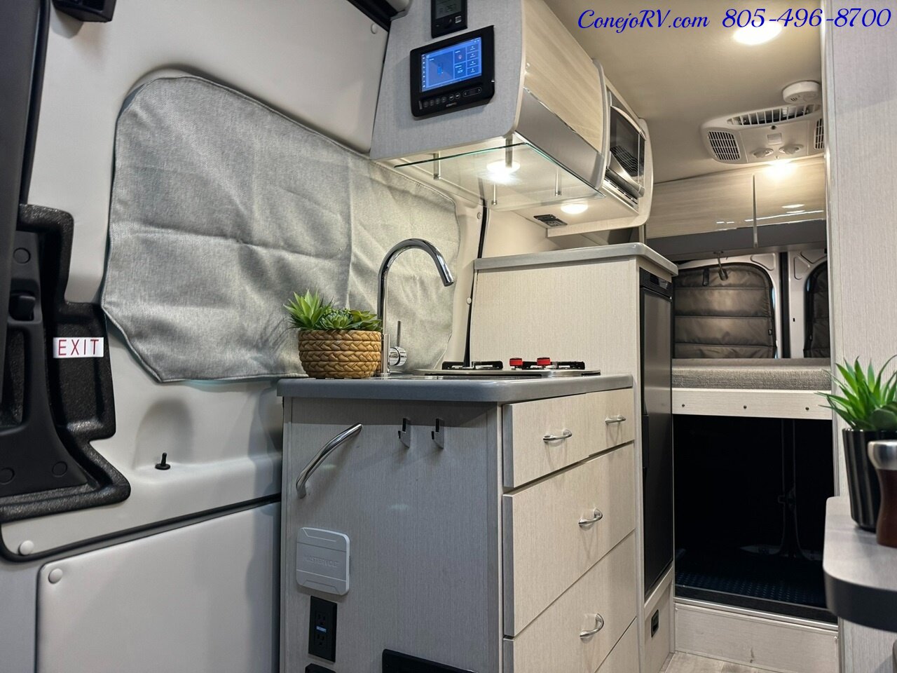 2023 Thor Sanctuary 19L 4X4 Sprinter Mercedes Turbo Diesel Lithium System  9K Miles - Photo 8 - Thousand Oaks, CA 91360